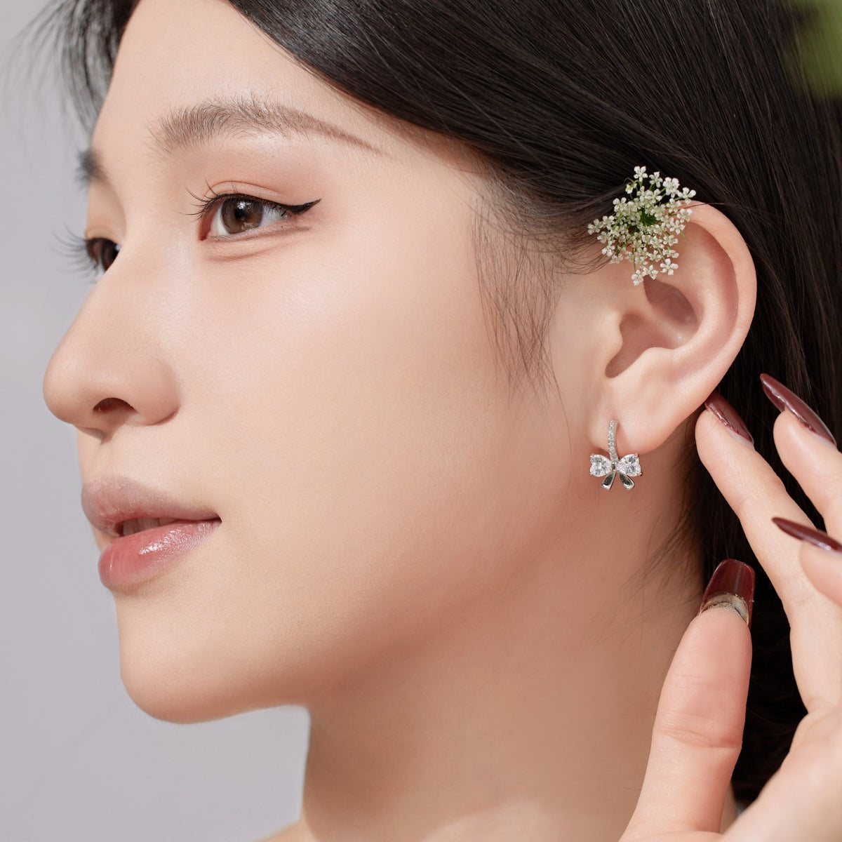 [Royal]Exquisite Earrings With Heart-Shaped Bow Design