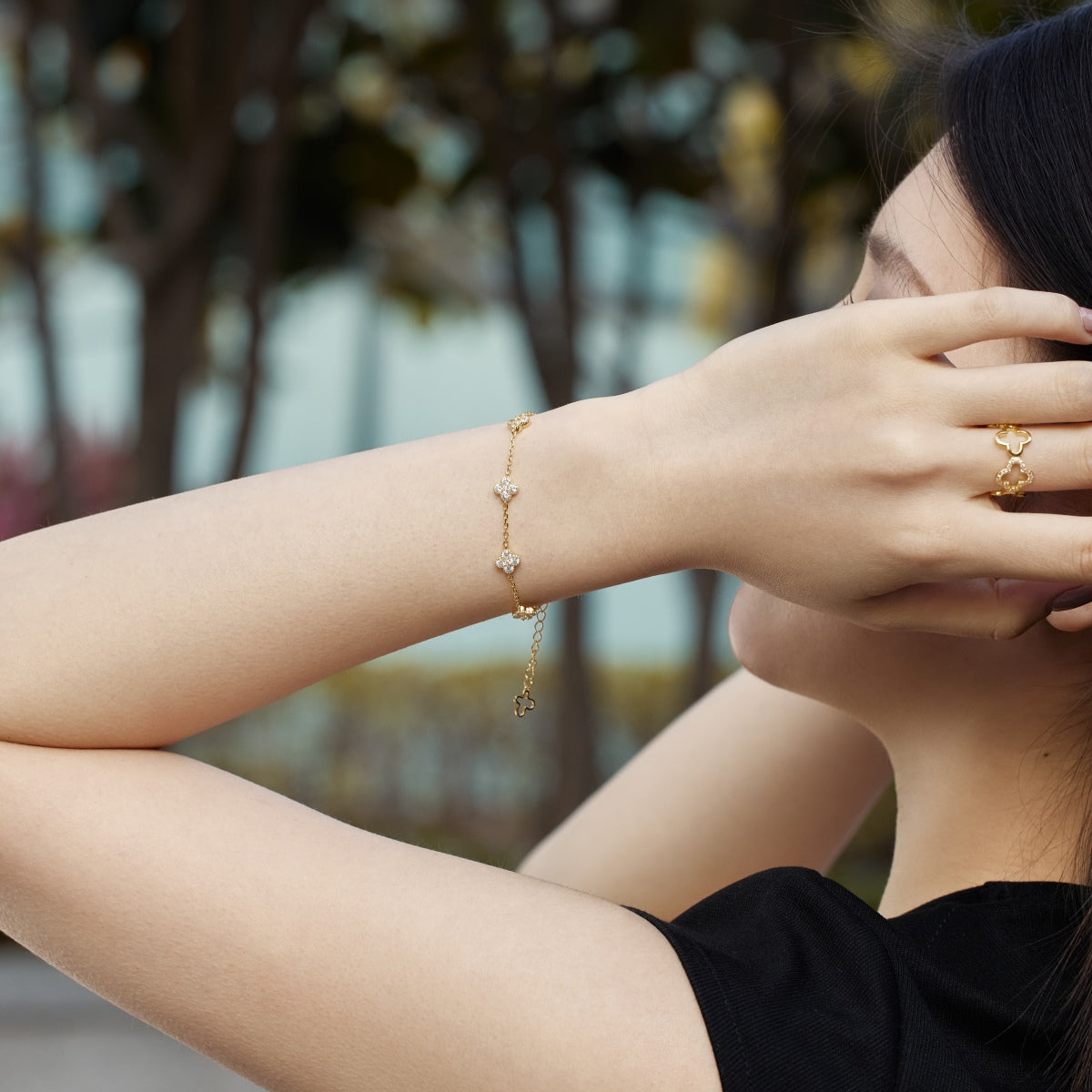 [Royal]Four-Leaf Clover Hollow Butterfly Bracelet