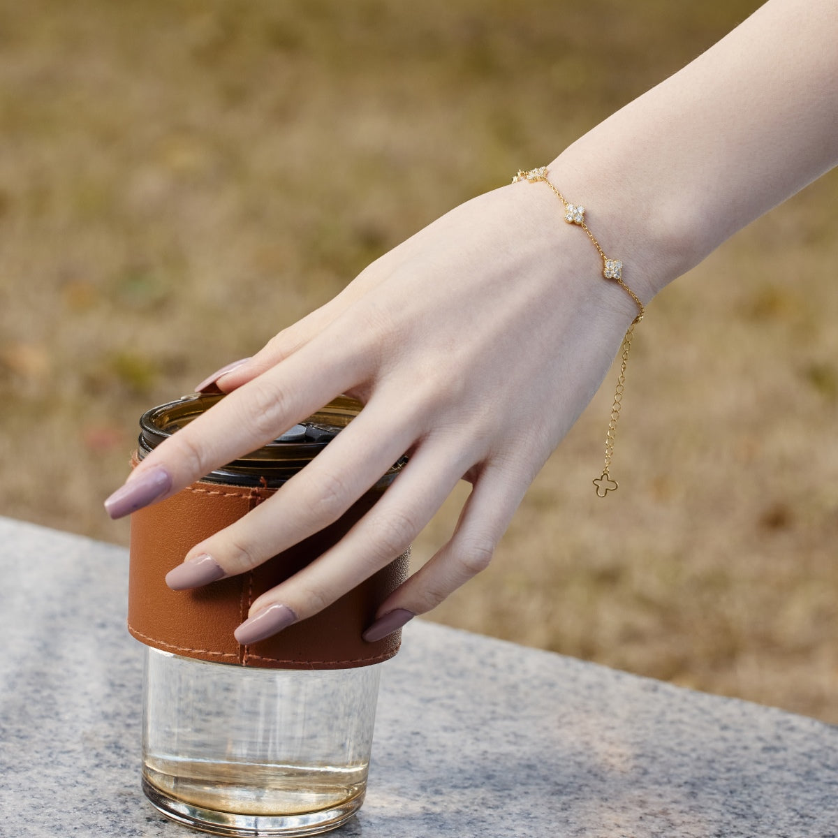 [Royal]Four-Leaf Clover Hollow Butterfly Bracelet