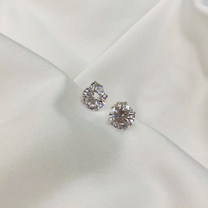 [Royal]Stylish Shiny Round Center Stone Stud Earrings