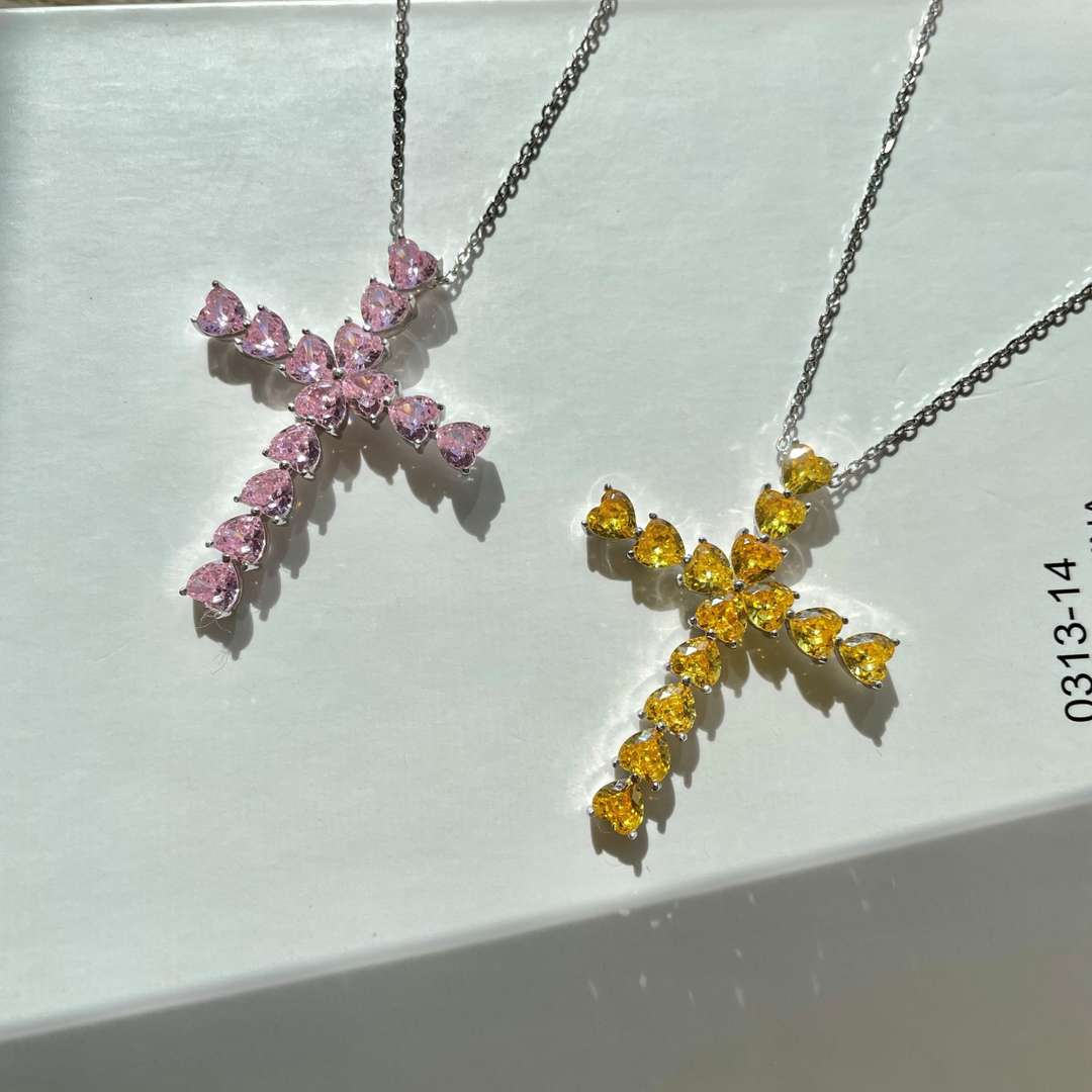 [Royal]Radiant Cross Shape Necklace