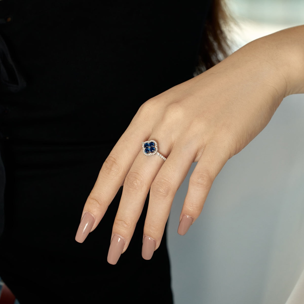 [Royal]Ring mit vierblättrigem Kleeblatt-Blumendesign