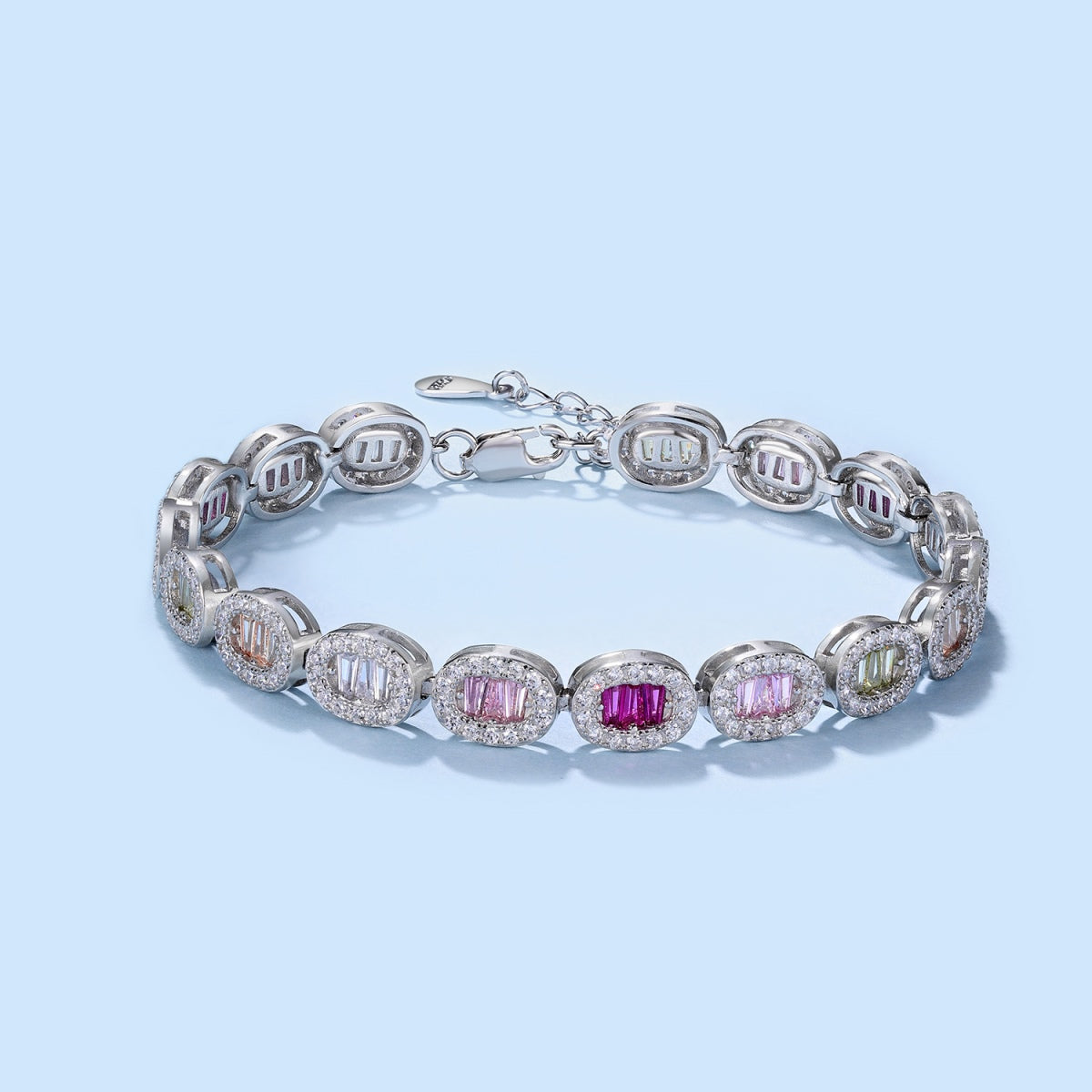 [Royal]Exquisites verziertes Smaragdschliff-Tagesarmband