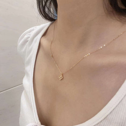 [Royal]Delicate Flower Shape Necklace