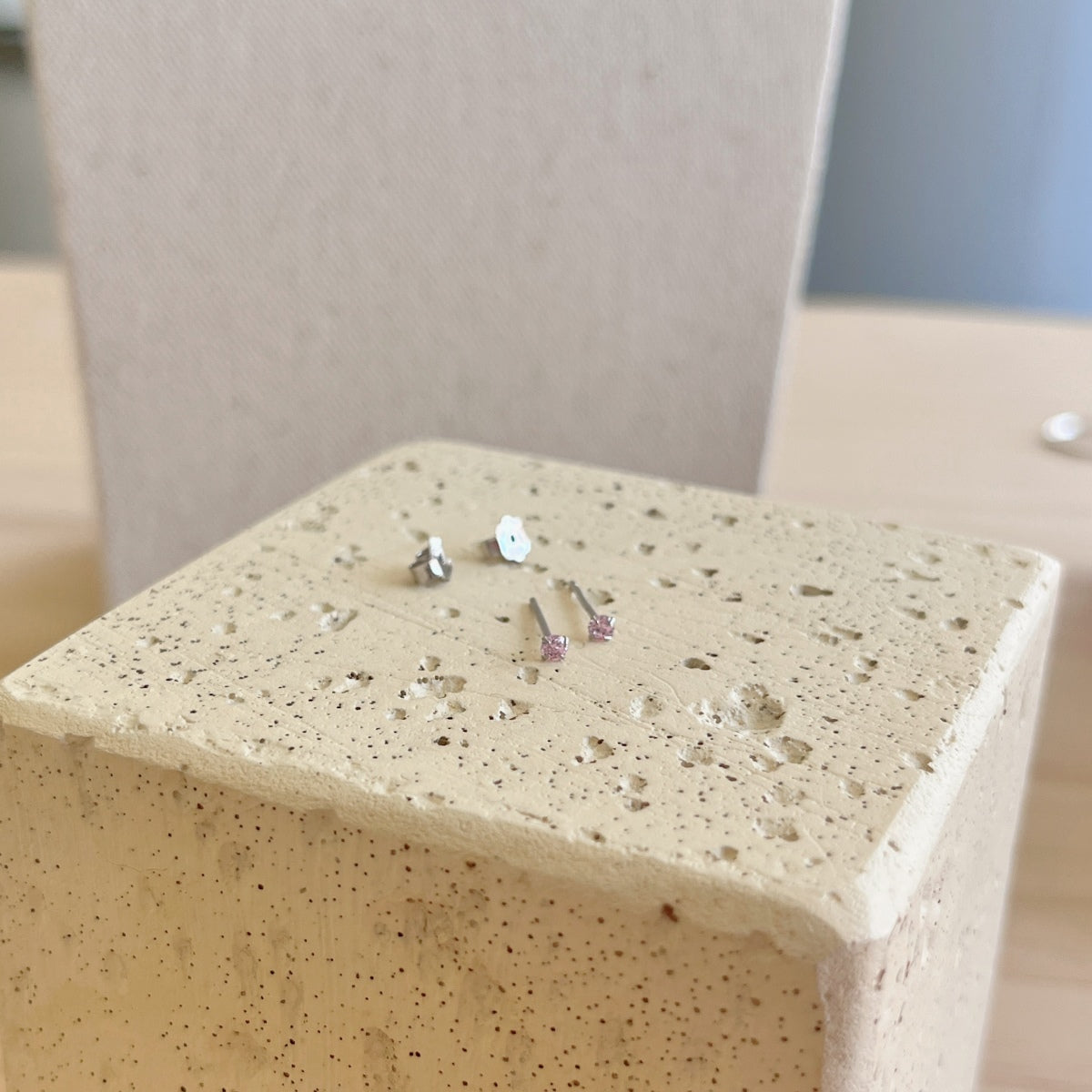 [Royal]Delicate Solitaire Earrings