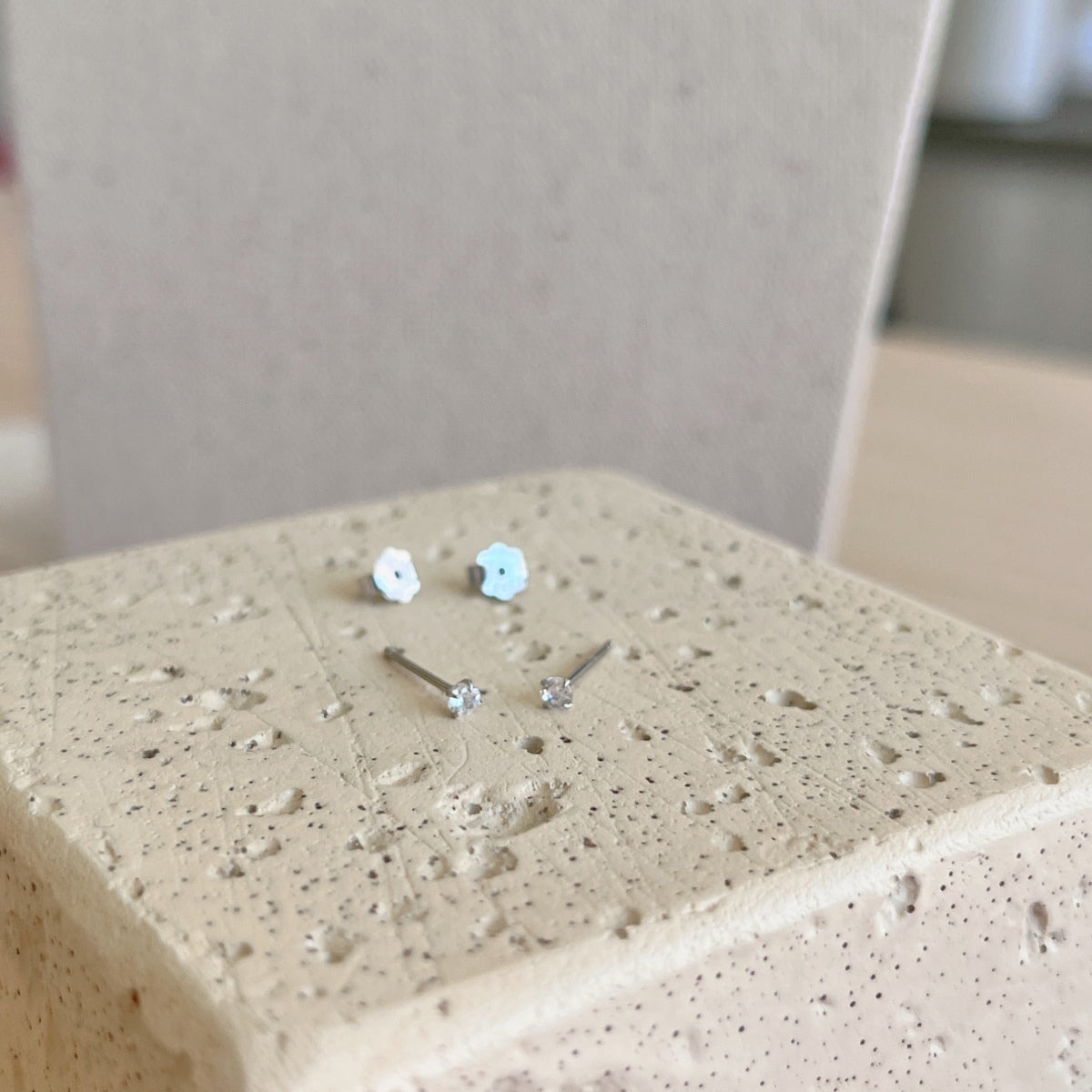 [Royal]Delicate Solitaire Earrings