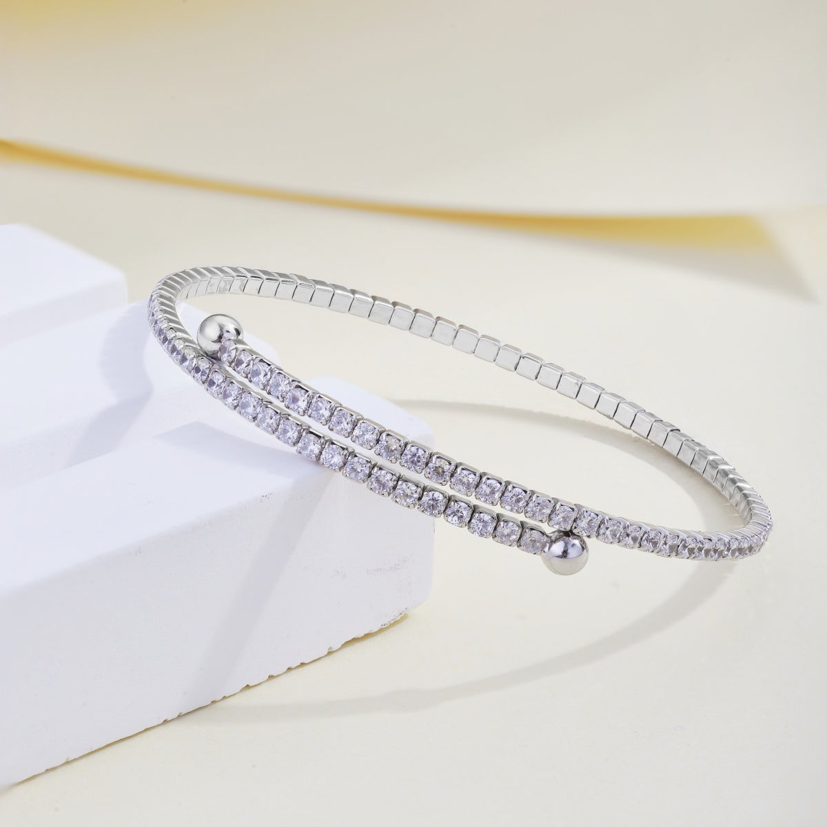 [Royal]Row of Diamonds Round Fashion Bracelet