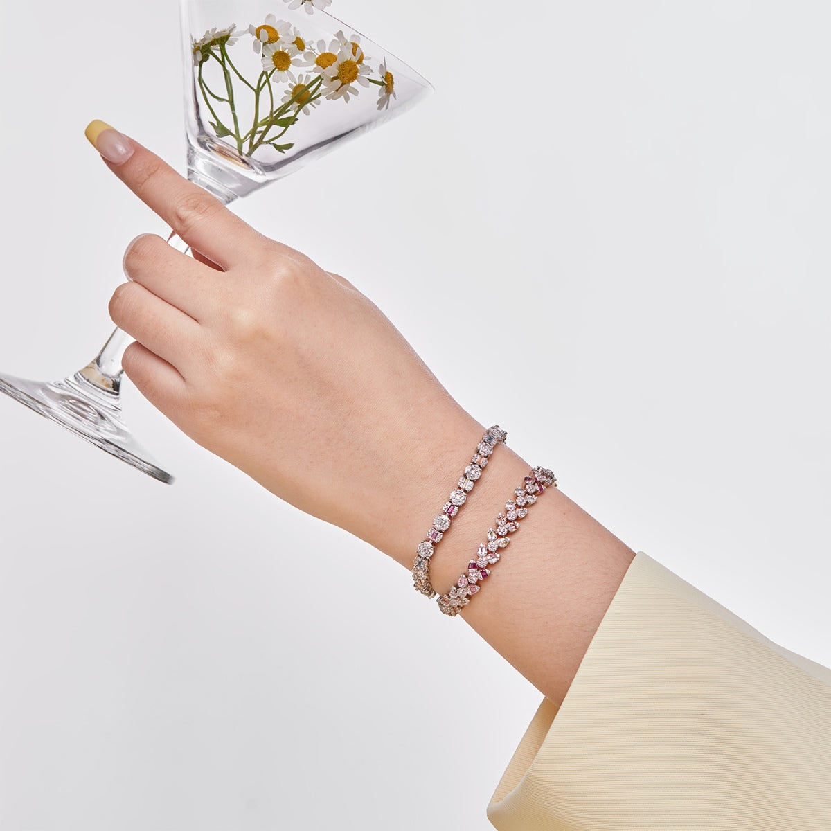 [Royal]Zierliches, exquisites Armband in Blumenform für den Alltag