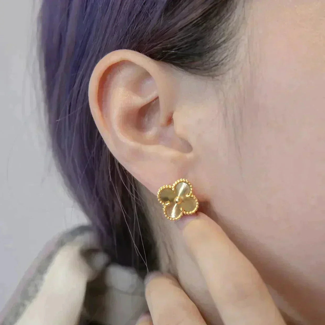 [Royal]CLOVER MEDIUM 1 MOTIFS LASER EARRINGS