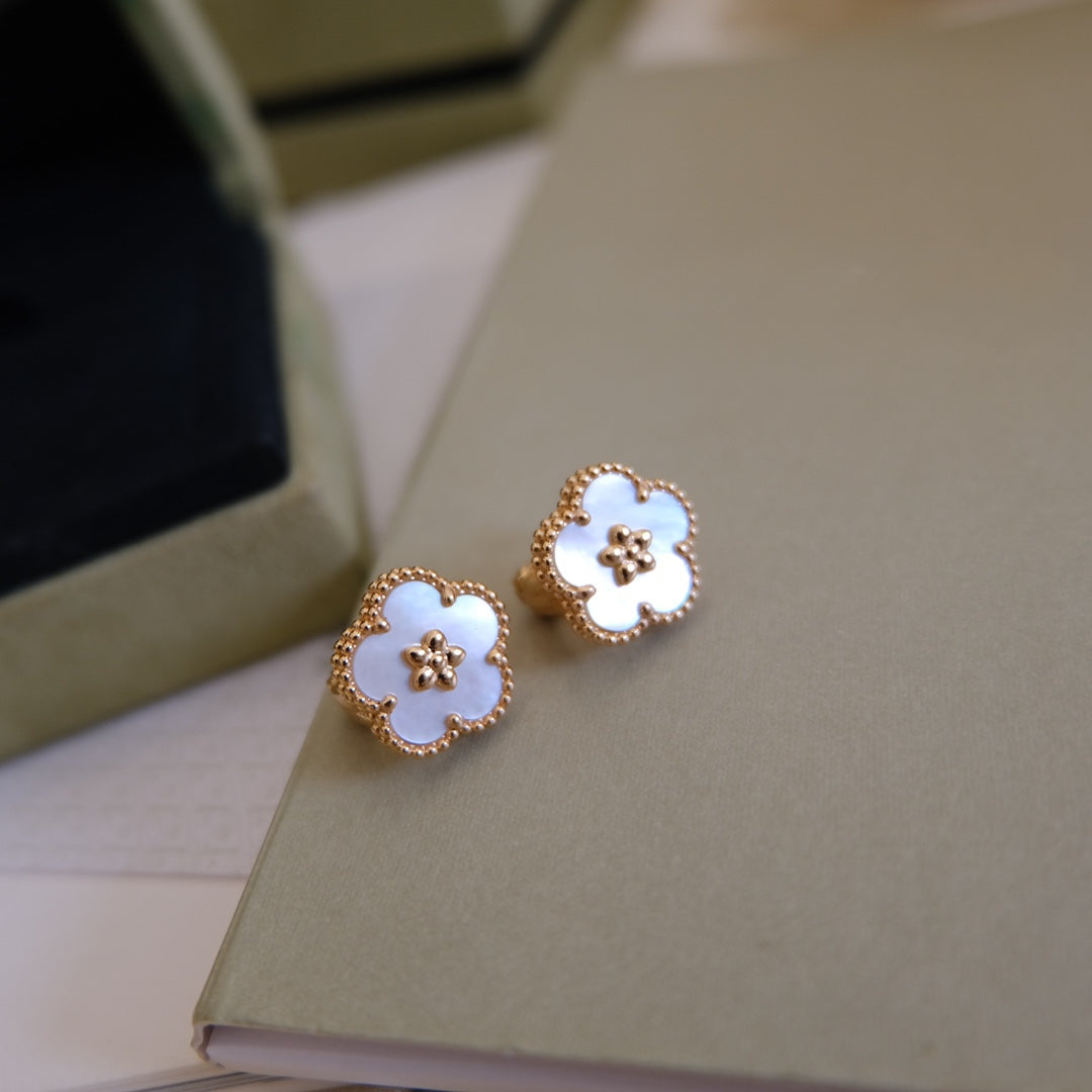 [Royal]LUCKY PINK GOLD WHITE MOP EARRINGS