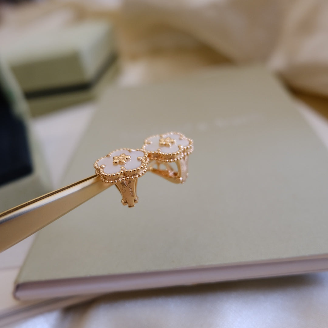 [Royal]LUCKY PINK GOLD WHITE MOP EARRINGS