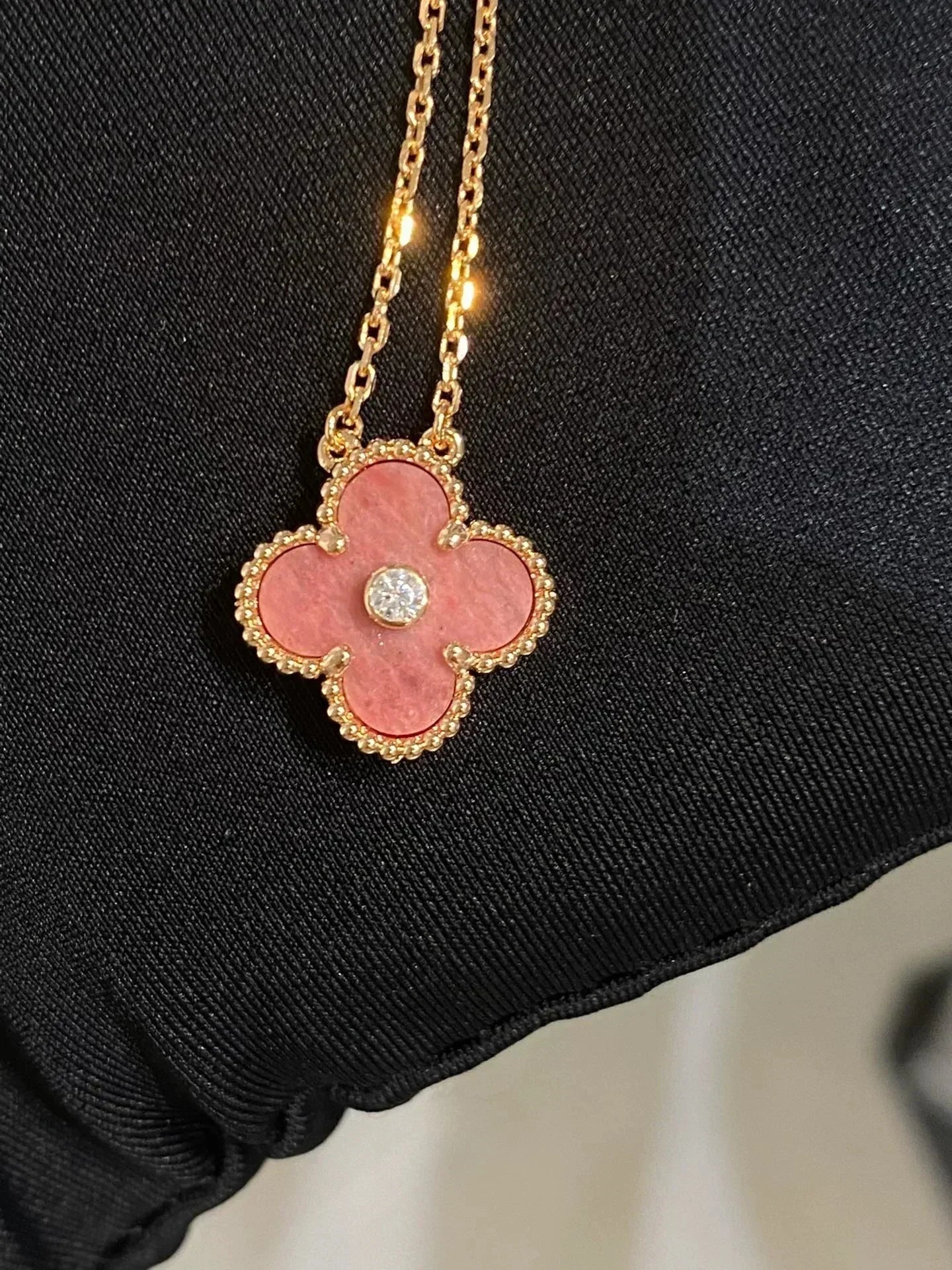 [Royal]CLOVER 15MM DIAMOND RHODONITE NECKLACE