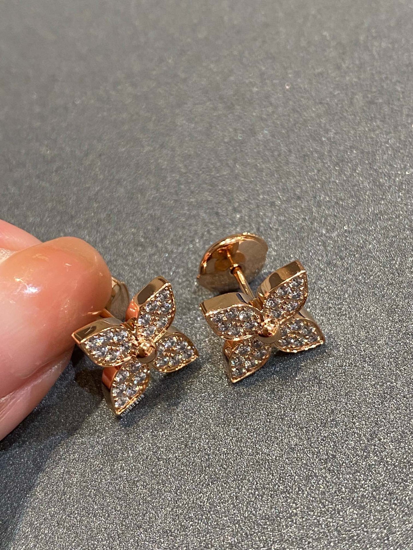 [Royal]STAR DIAMOND EARRINGS