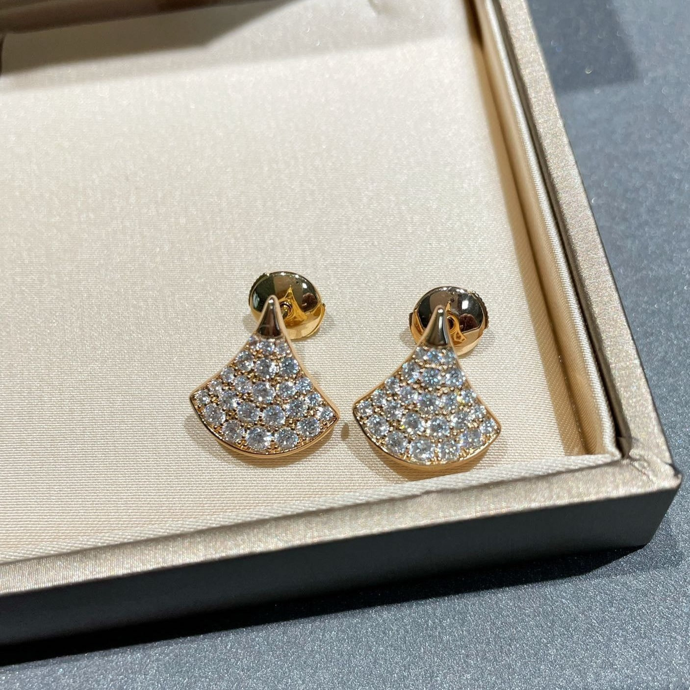 [Royal]DREAM STUD EARRINGS DIAMOND