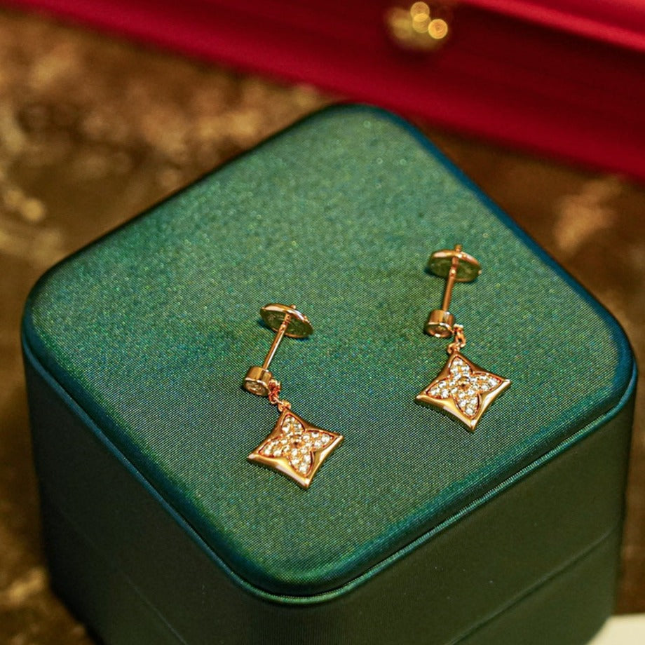 [Royal]STAR DIAMONDS EARRINGS GOLD