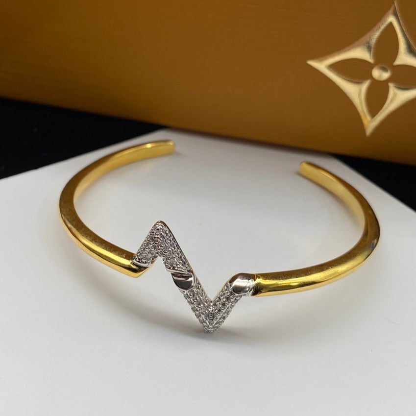 [Royal]VOLTE UPSITE DOWN DIAMOND GOLD OPEN BRACELET