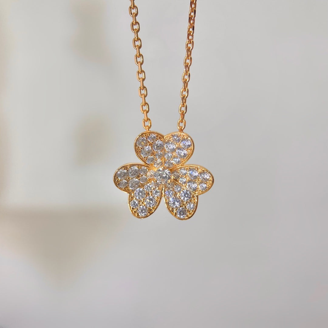 [Royal]FLOWER DIAMOND NECKLACE