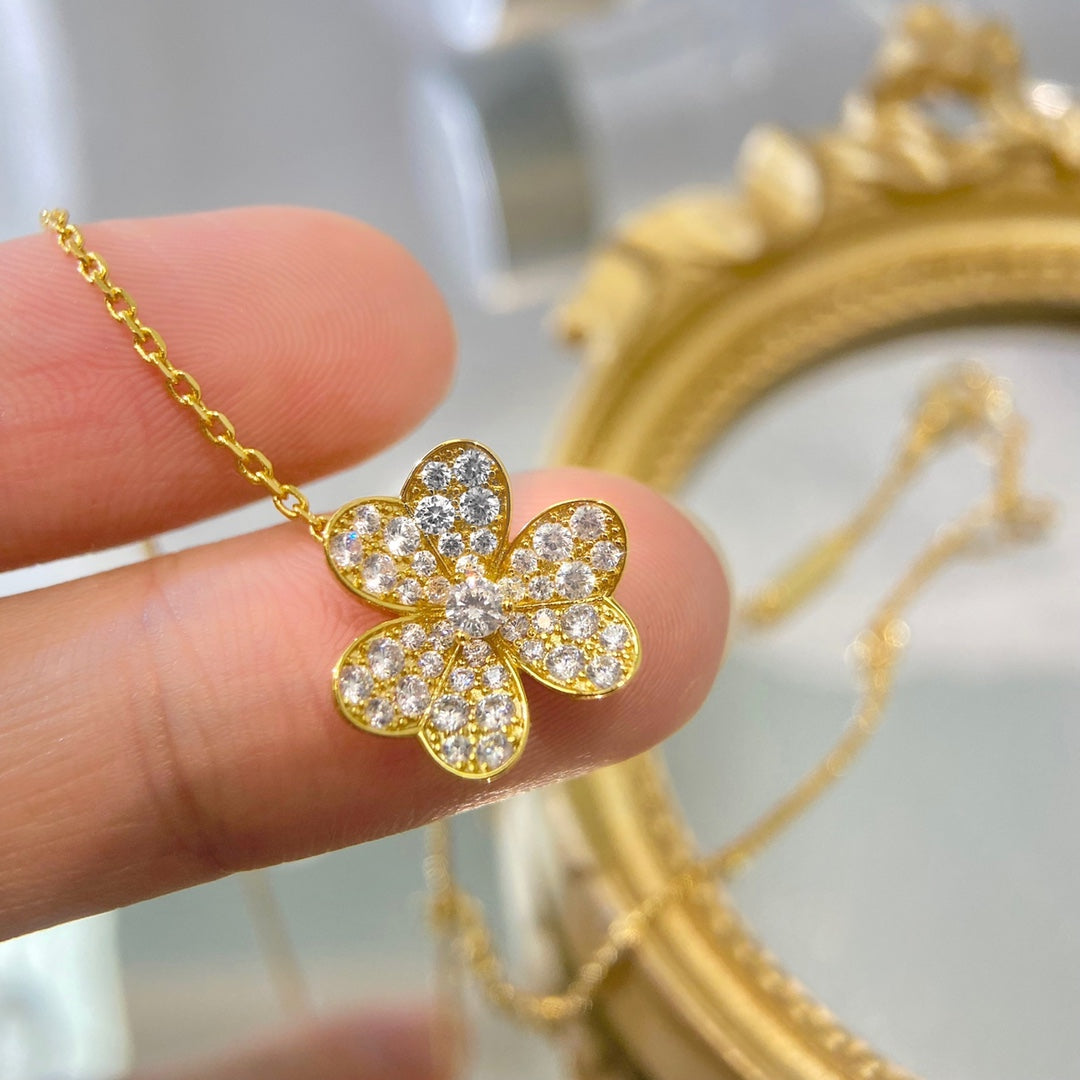 [Royal]FLOWER DIAMOND NECKLACE