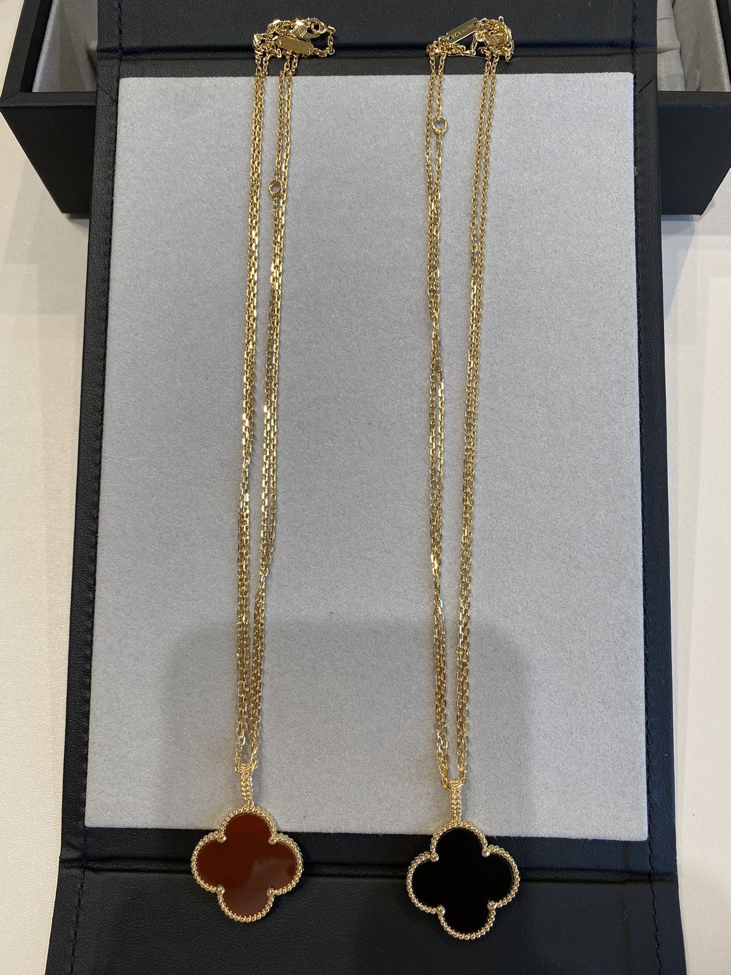 [Royal]CLOVER 25MM NECKLACE GOLD CARNELIAN