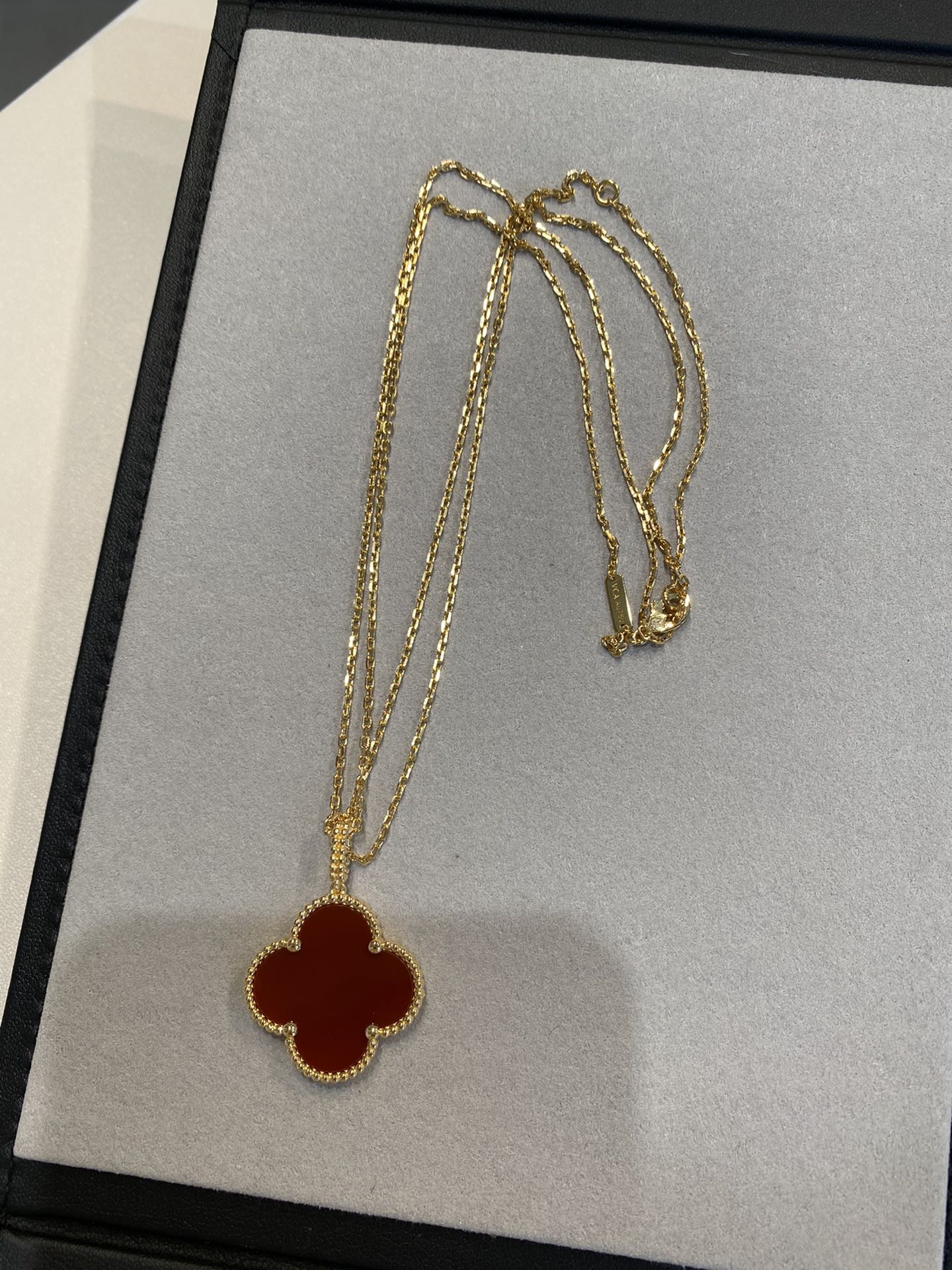 [Royal]CLOVER 25MM NECKLACE GOLD CARNELIAN