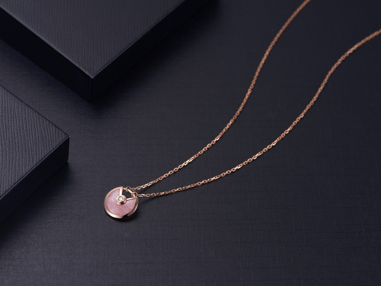 [Royal]AMULETTE ROSE GOLD PINK MOP NECKLACE