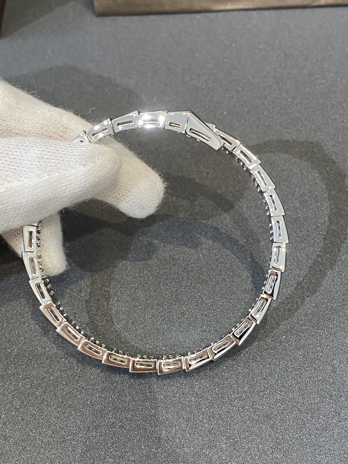 [Royal]SERPENTI BRACELET DIAMONDS SILVER