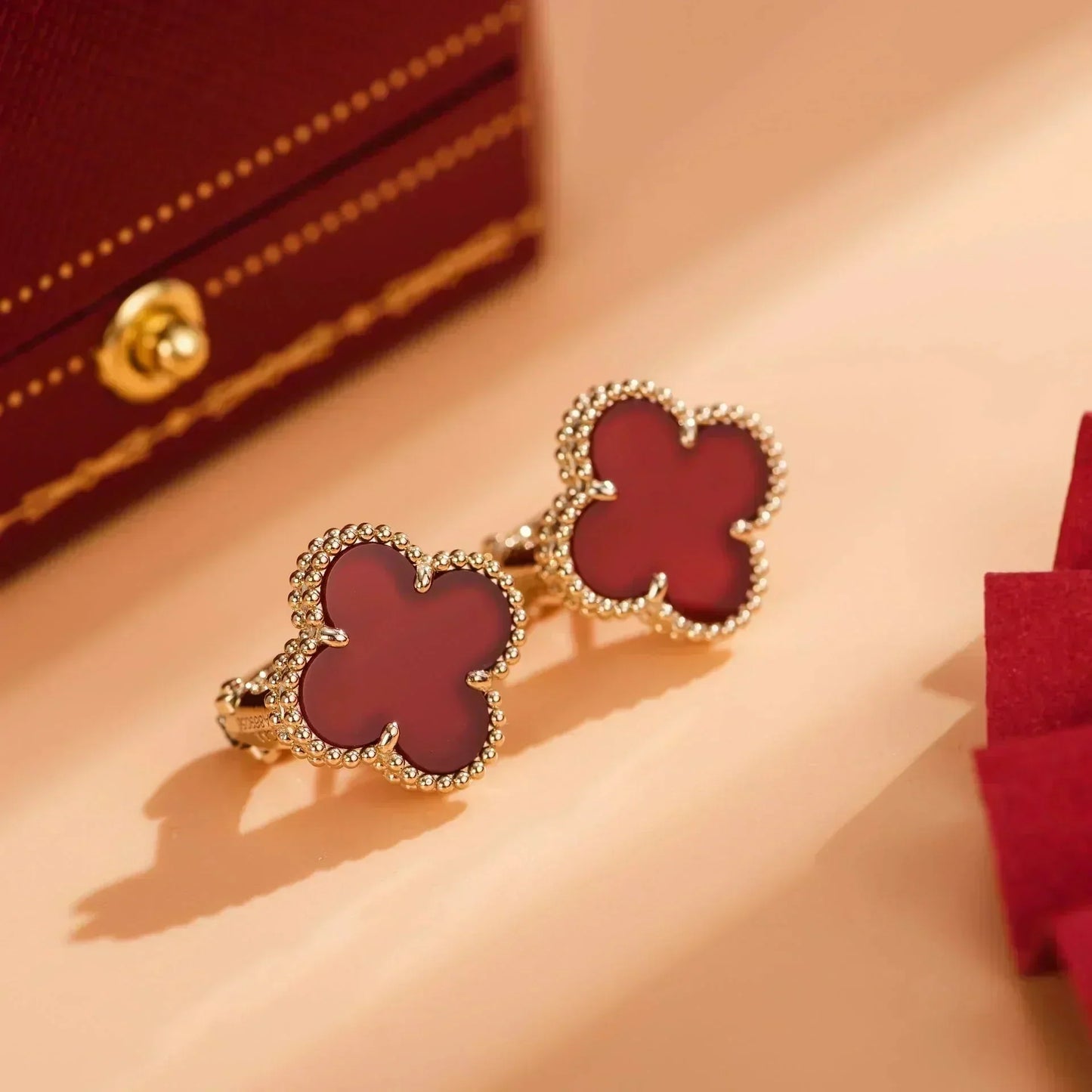 [Royal]CLOVER MEDIUM 1 MOTIFS CARNELIAN  EARRINGS