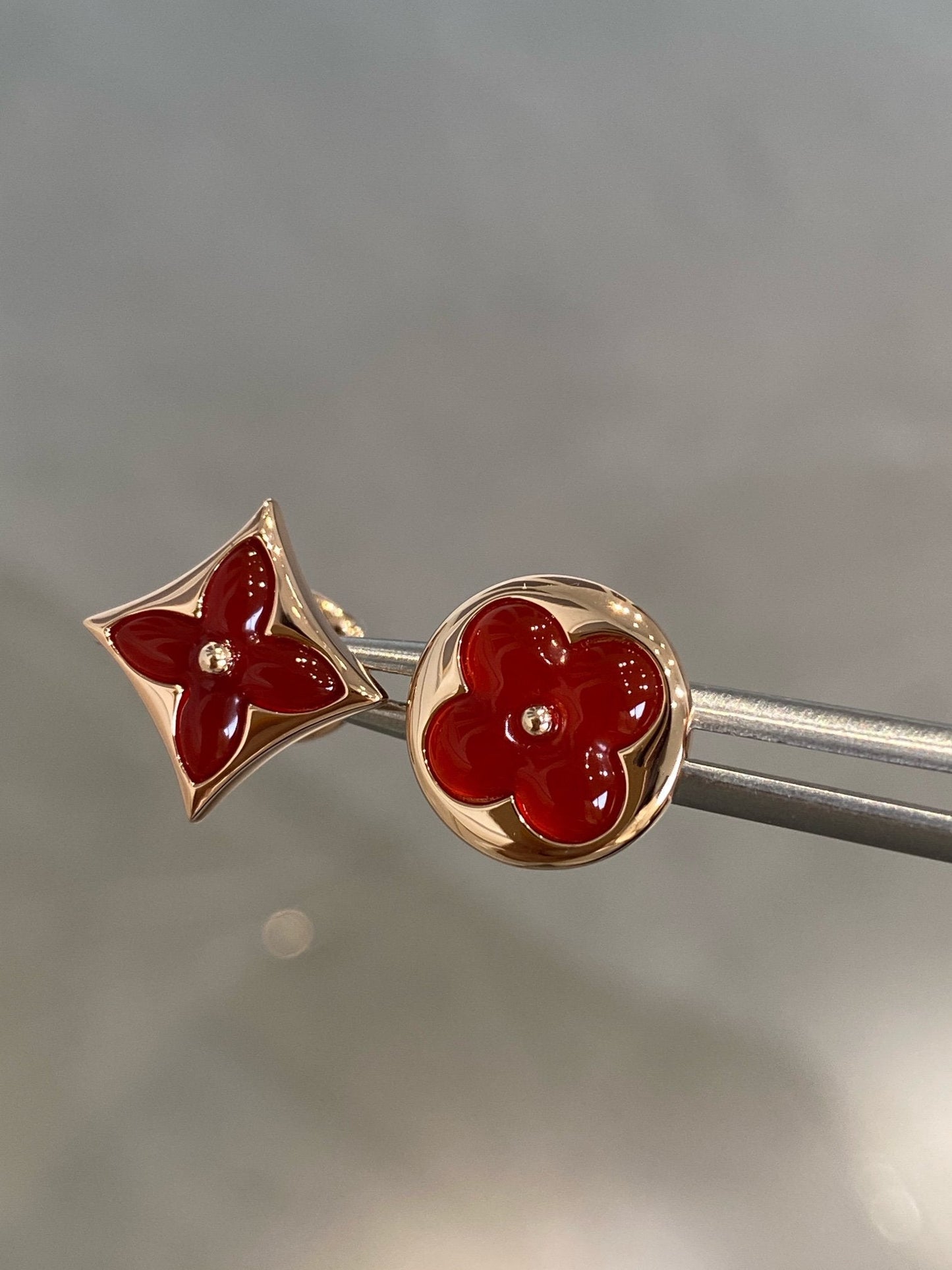 [Royal]STAR AND SUN PINK GOLD CARNELIAN STUD EARRINGS