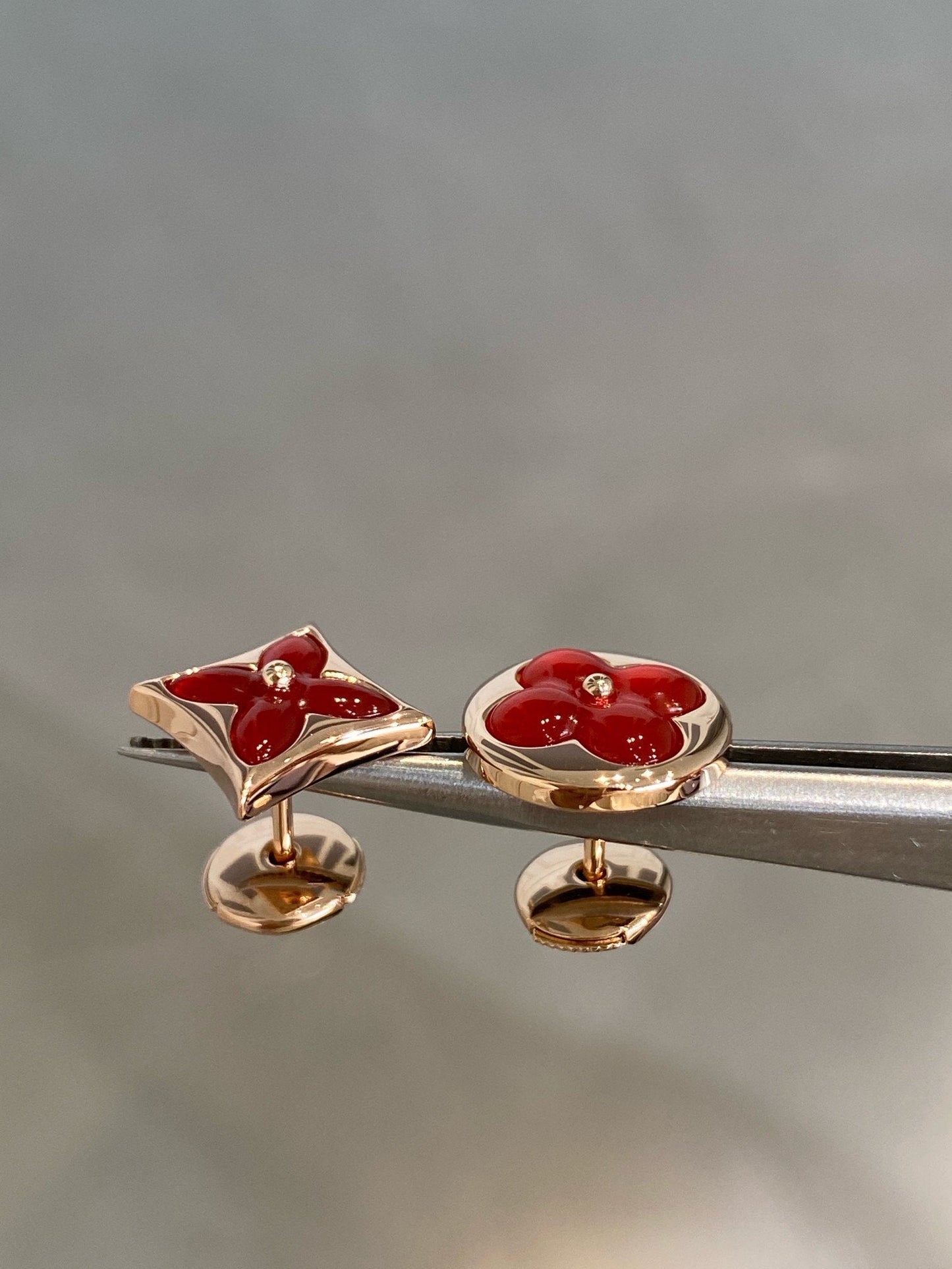 [Royal]STAR AND SUN PINK GOLD CARNELIAN STUD EARRINGS