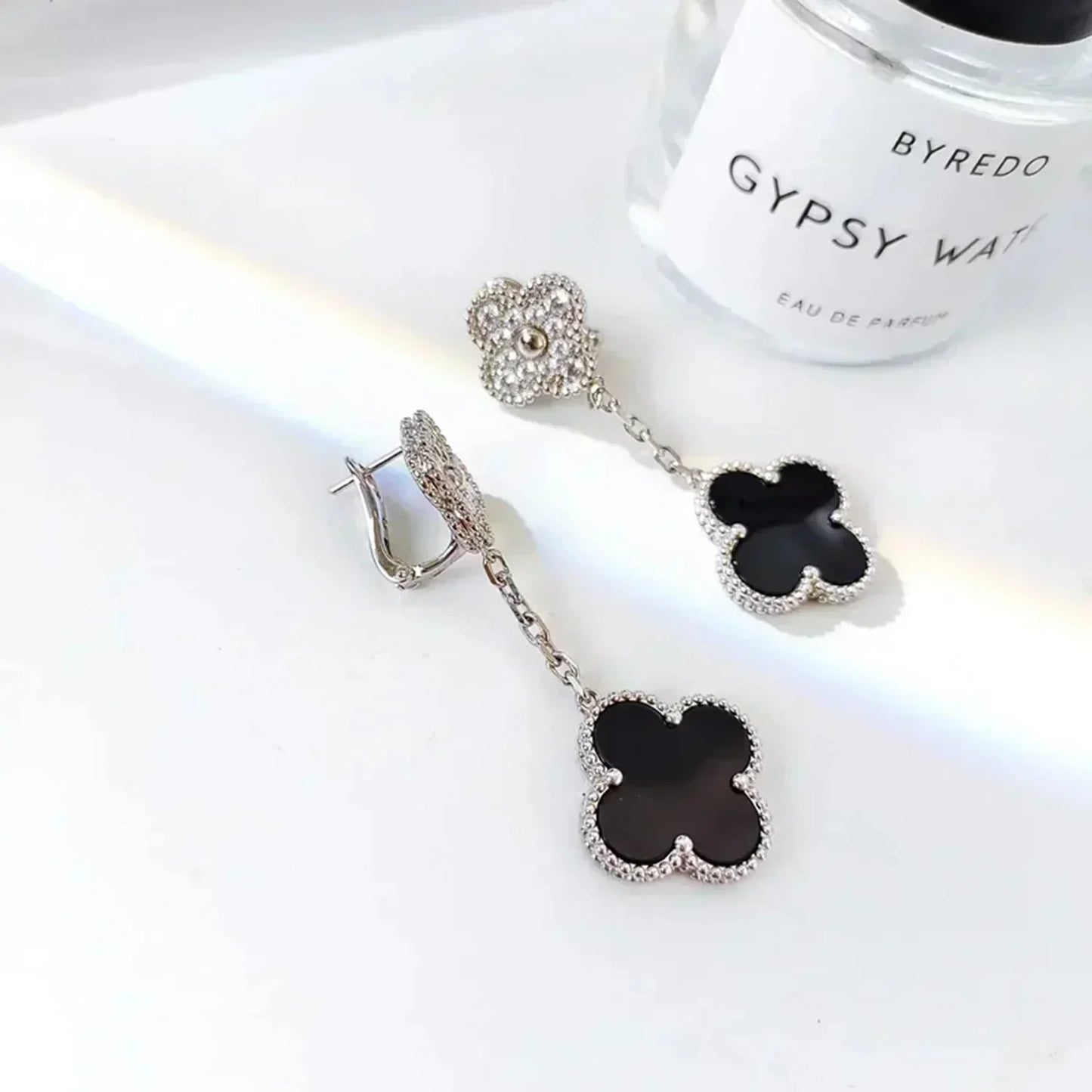 [Royal]CLOVER 2 MOTIFS  DIAMOND ONYX EARRINGS SILVER