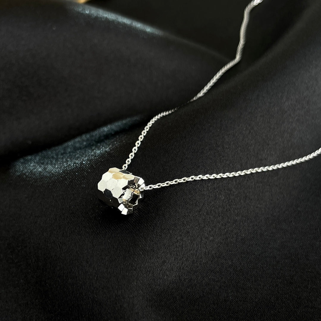 [Royal]BEE MINI NECKLACE