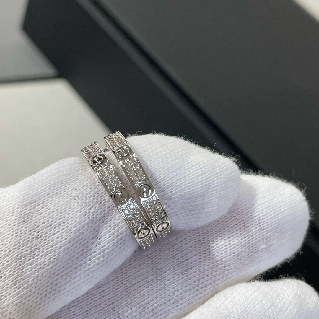 [Royal]LOVE DIAMOND SILVER HOOP EARRINGS