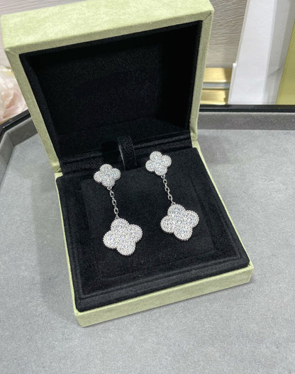 [Royal]CLOVER 2 MOTIFS DIAMOND PAVED SILVER EARRINGS