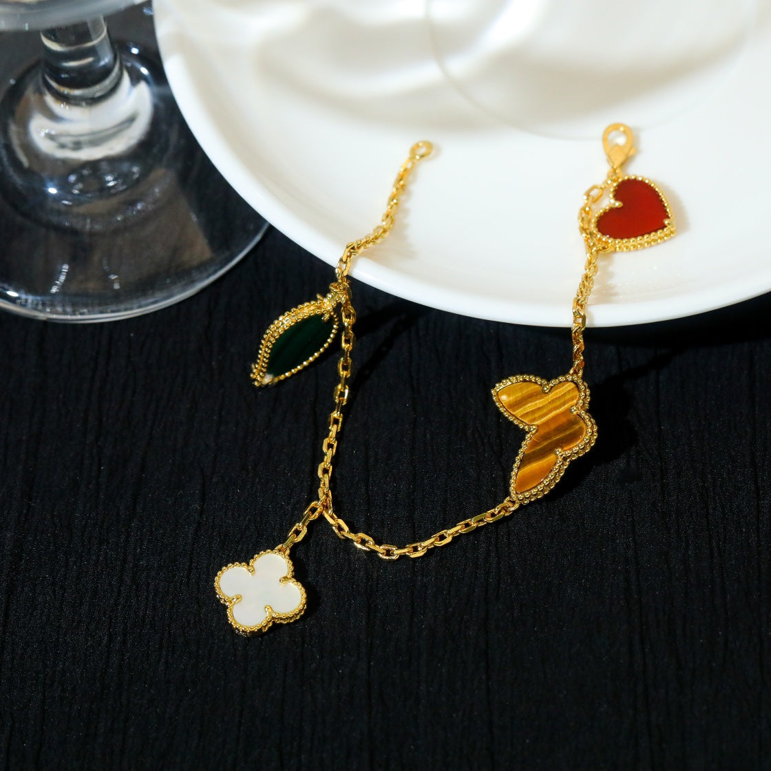 [Royal]LUCKY SPRING 5 MOTIF GOLD BRACELET