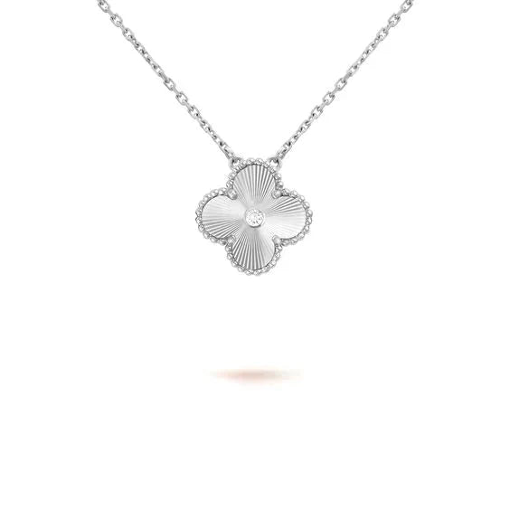 [Royal]CLOVER  15MM DIAMOND LASER NECKLACE SILVER