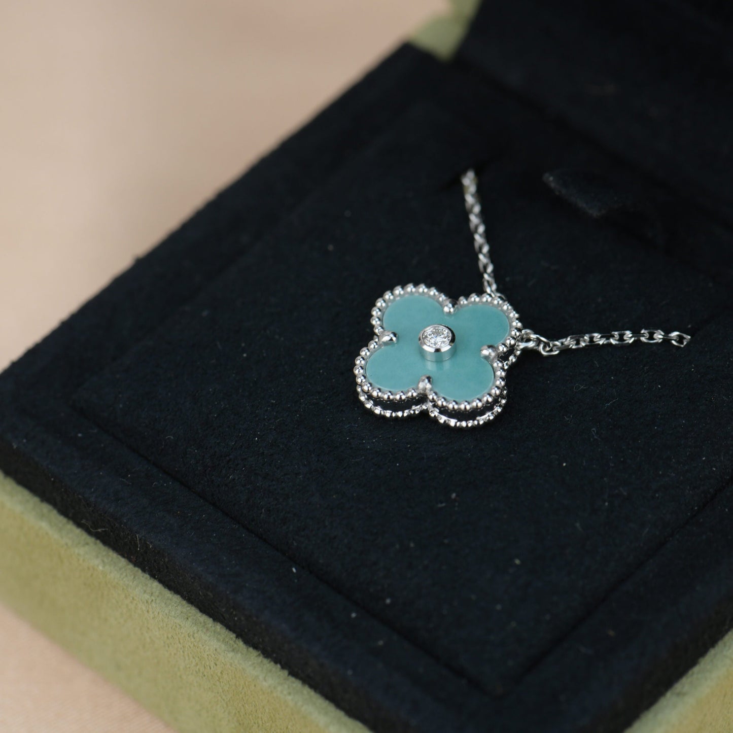 [Royal]CLOVER 15MM DIAMOND SVRES PORCELAIN  NECKLACE SILVER