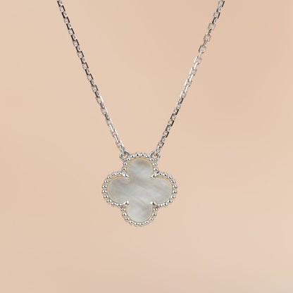 [Royal]CLOVER  15MM WHITE MOTHER-OF-PEARL SILVER