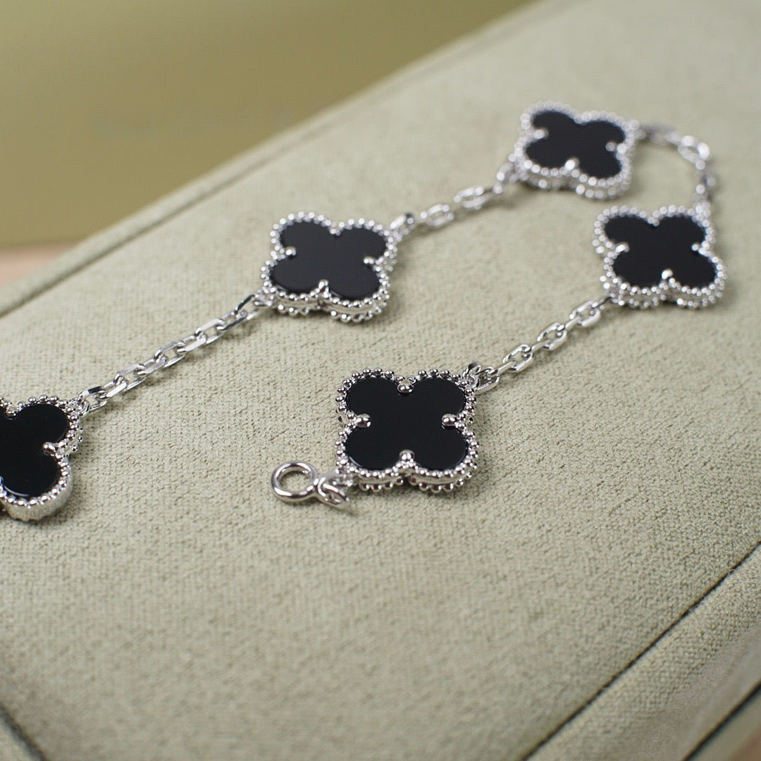 [Royal]CLOVER 5 MOTIF ONYXS  BRACELET SILVER