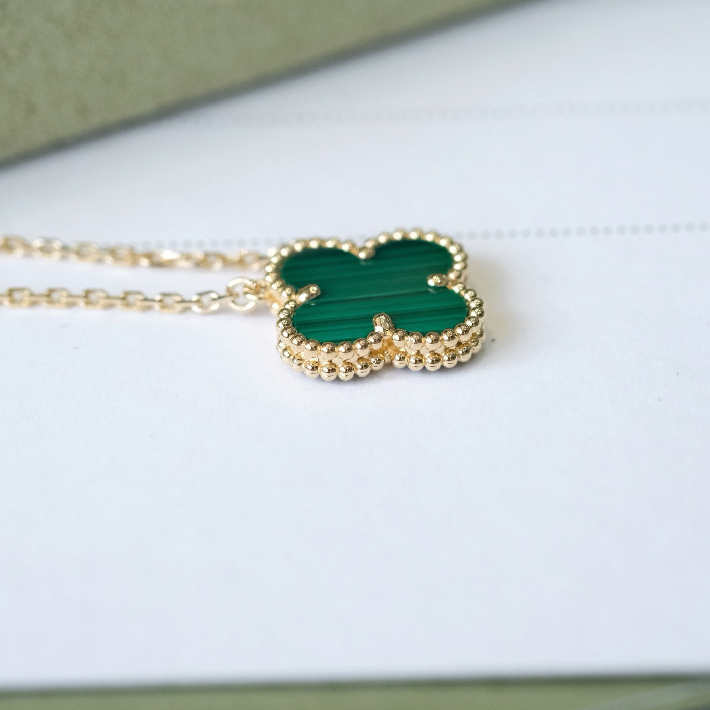 [Royal]CLOVER 15MM MALACHITE SINGLE FLOWER  NECKLACE