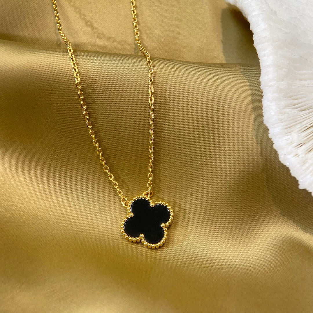 [Royal]CLOVER 15MM BLACK ONYX SINGLE FLOWER NECKLACE