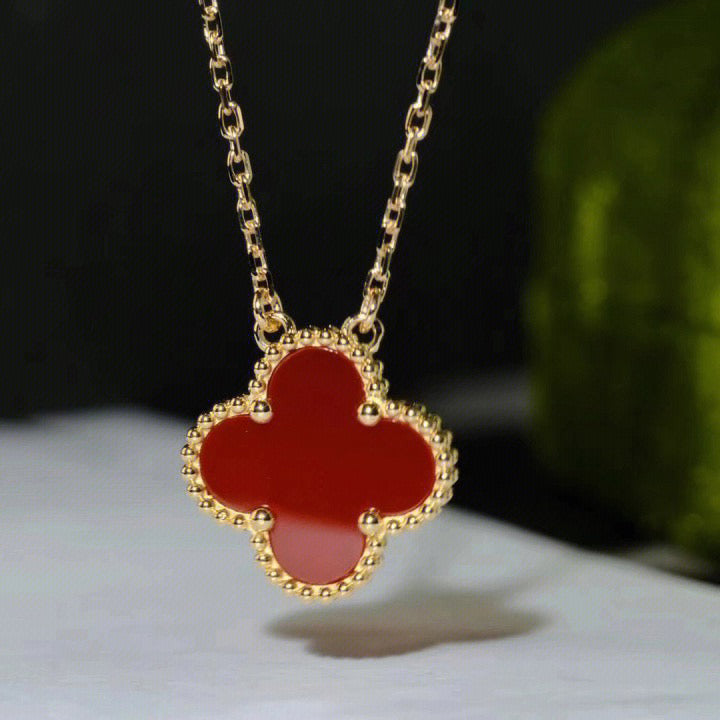 [Royal]CLOVER 15MM CARNELIAN SINGLE FLOWER NECKLACE