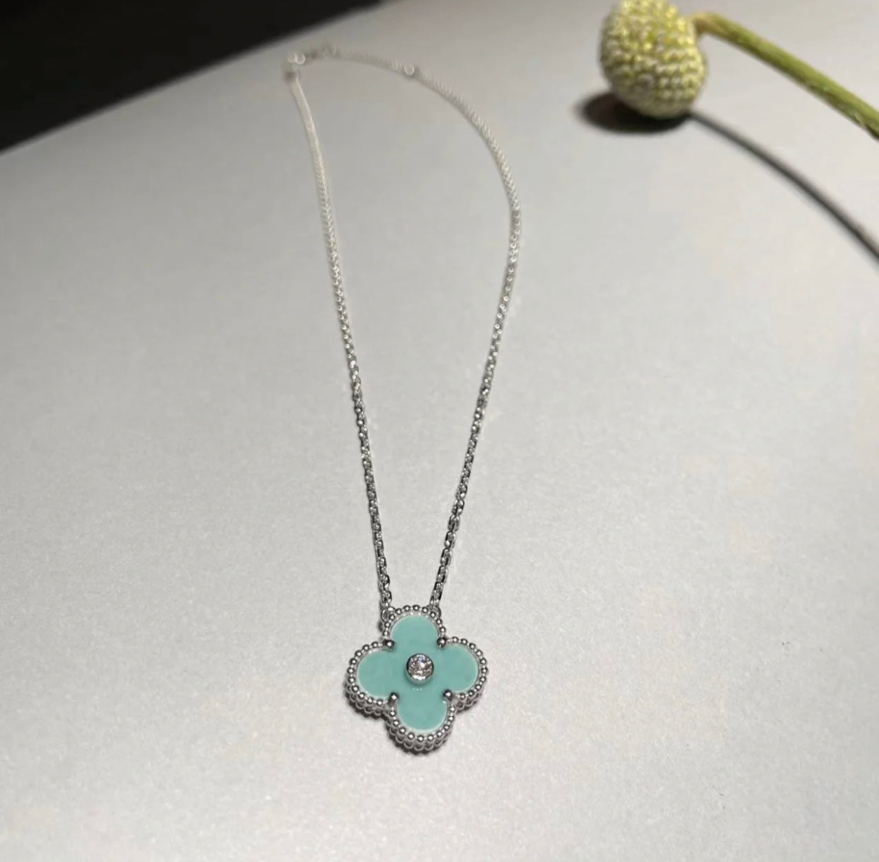 [Royal]CLOVER 1 DIAMOND LIGHT BLUE SILVER NECKLACE