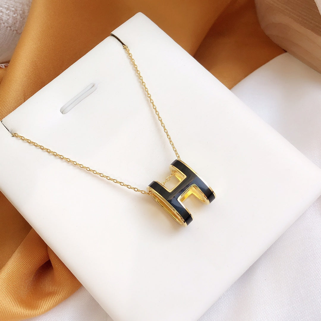 [Royal]HM CLIC BLACK ENAMEL GOLD NECKLACE