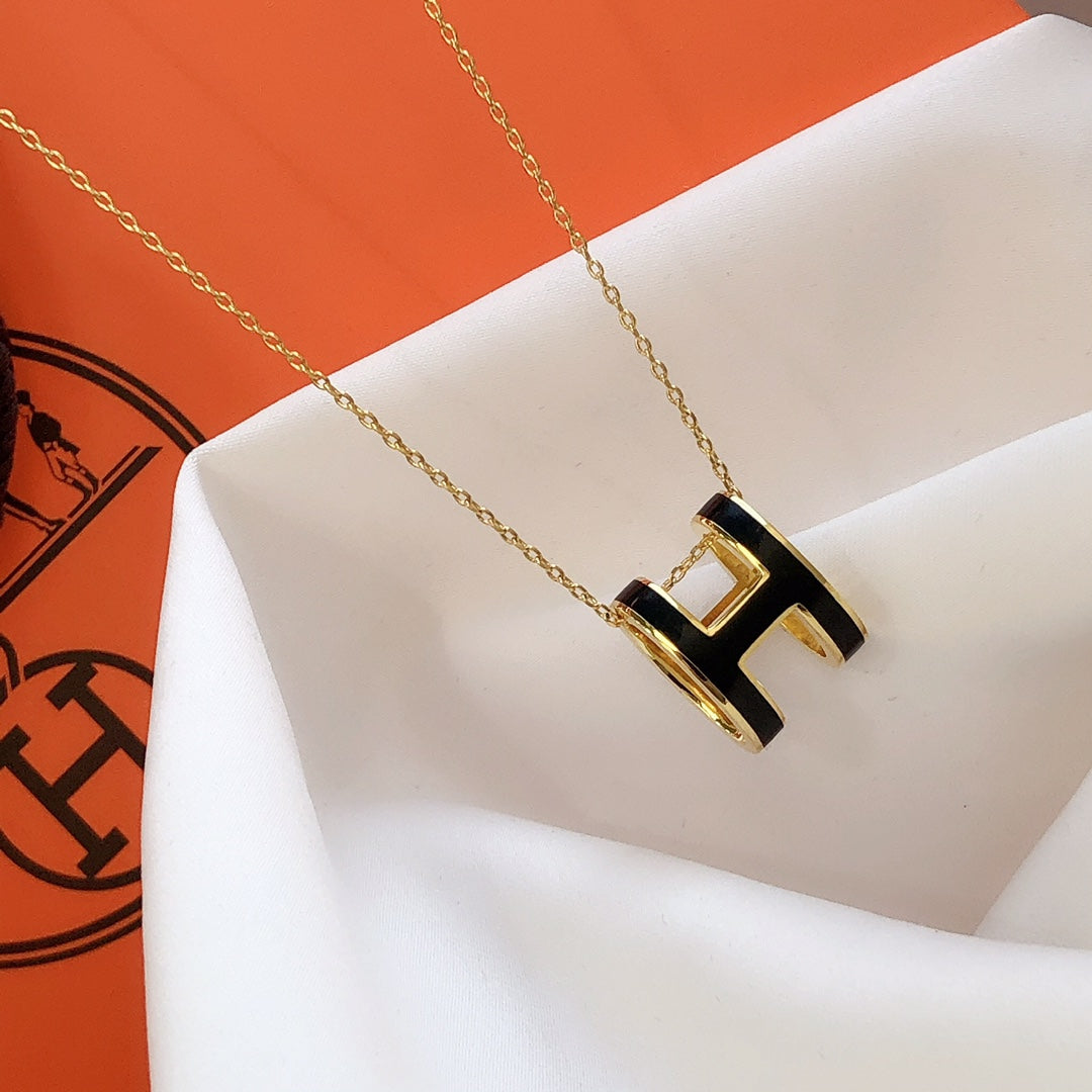 [Royal]HM CLIC BLACK ENAMEL GOLD NECKLACE