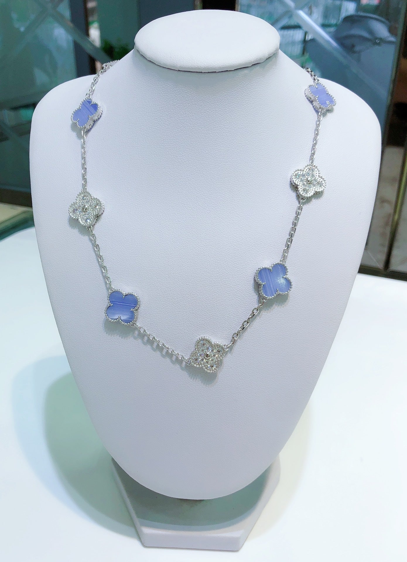 [Royal]CLOVER 10 MOTIFS CHALCEDONY DIAMONDS SILVER NECKLACE