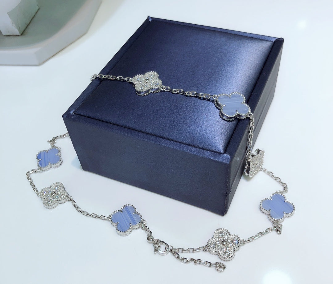 [Royal]CLOVER 10 MOTIFS CHALCEDONY DIAMONDS SILVER NECKLACE